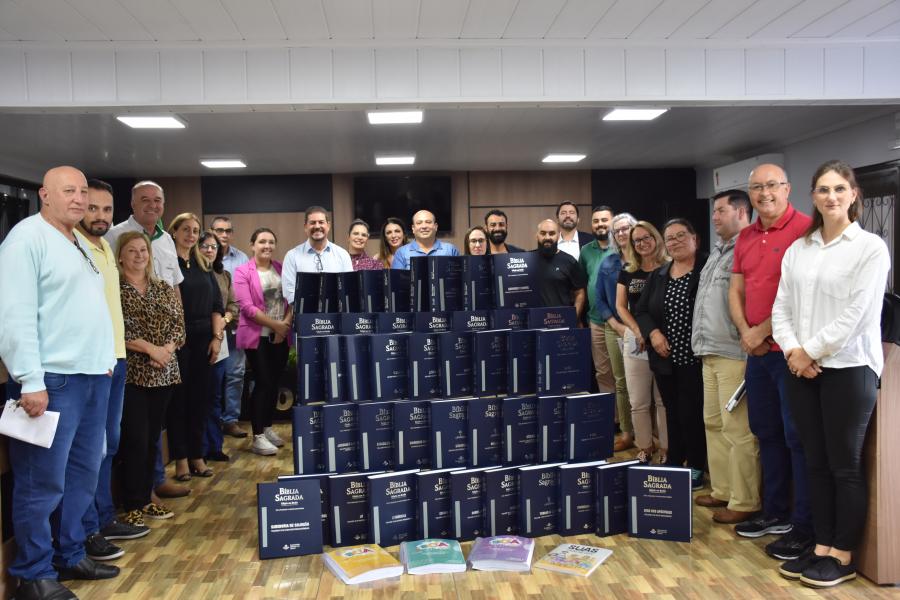 Entrega Bíblia Braile